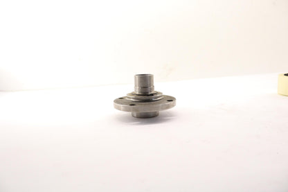 Original OE Volkswagen Radnabe 8A0407615