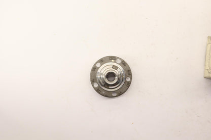 Original OE Volkswagen Radnabe 5Z0407615