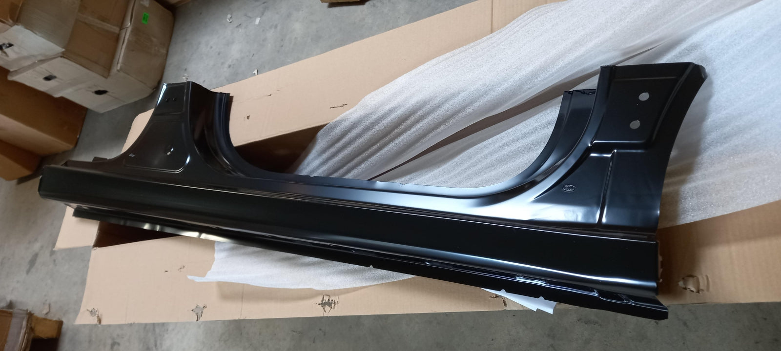 Original OE HYUNDAI/KIA Schweller 71322J7D00