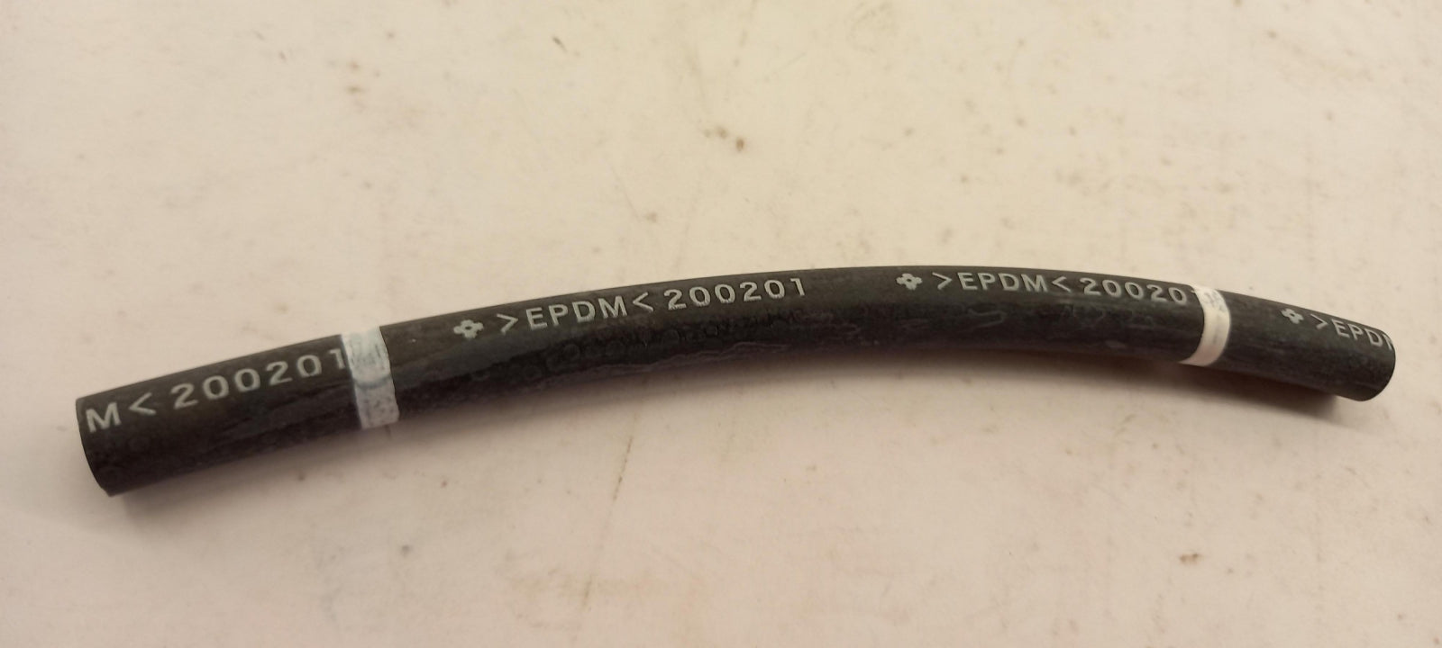 Original OE NISSAN Kraftstoffleitung 204224KJ0B