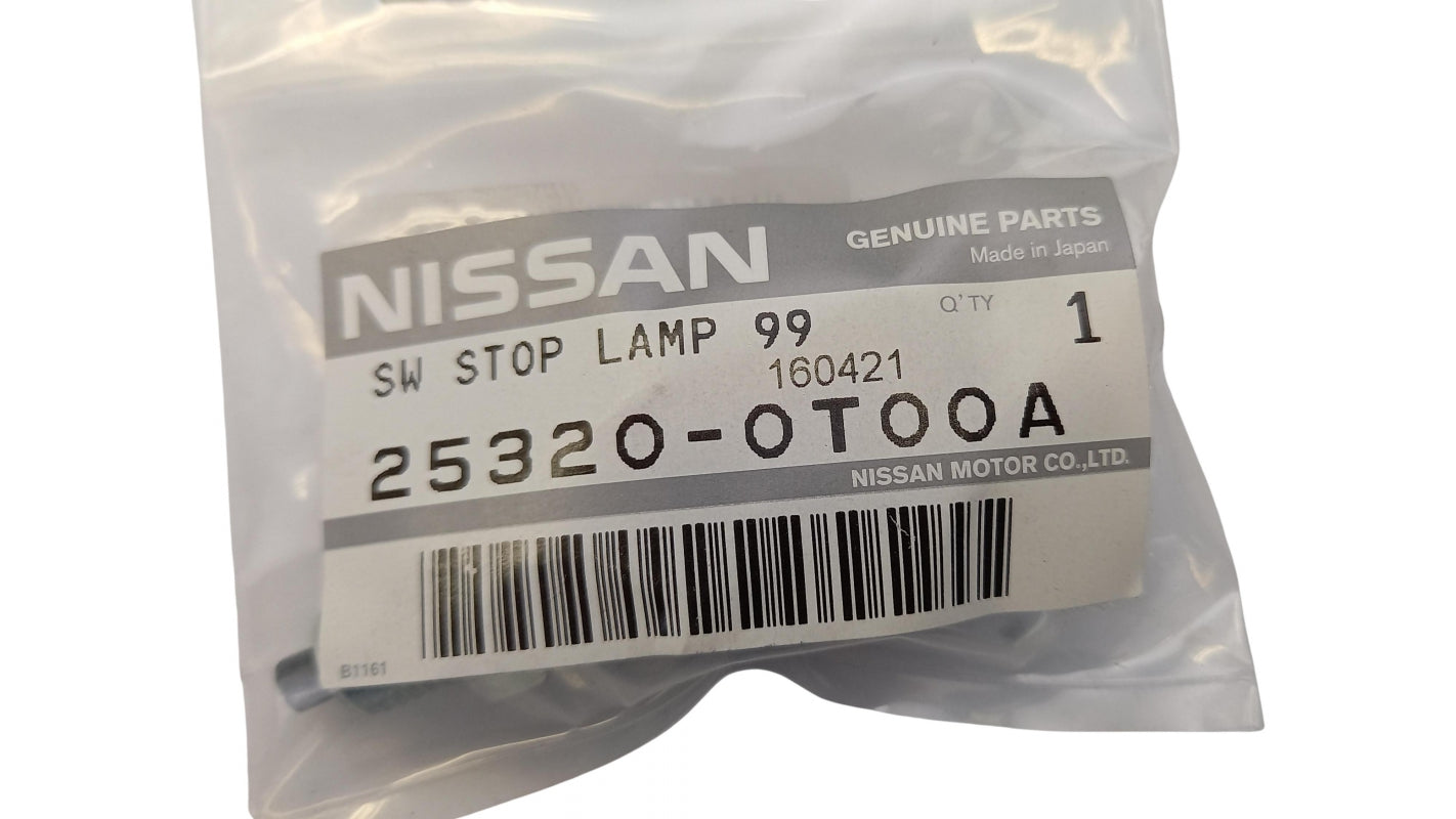Original NISSAN Atlas Cabstar NT400 Atleon Bremslichtschalter 253200T00A