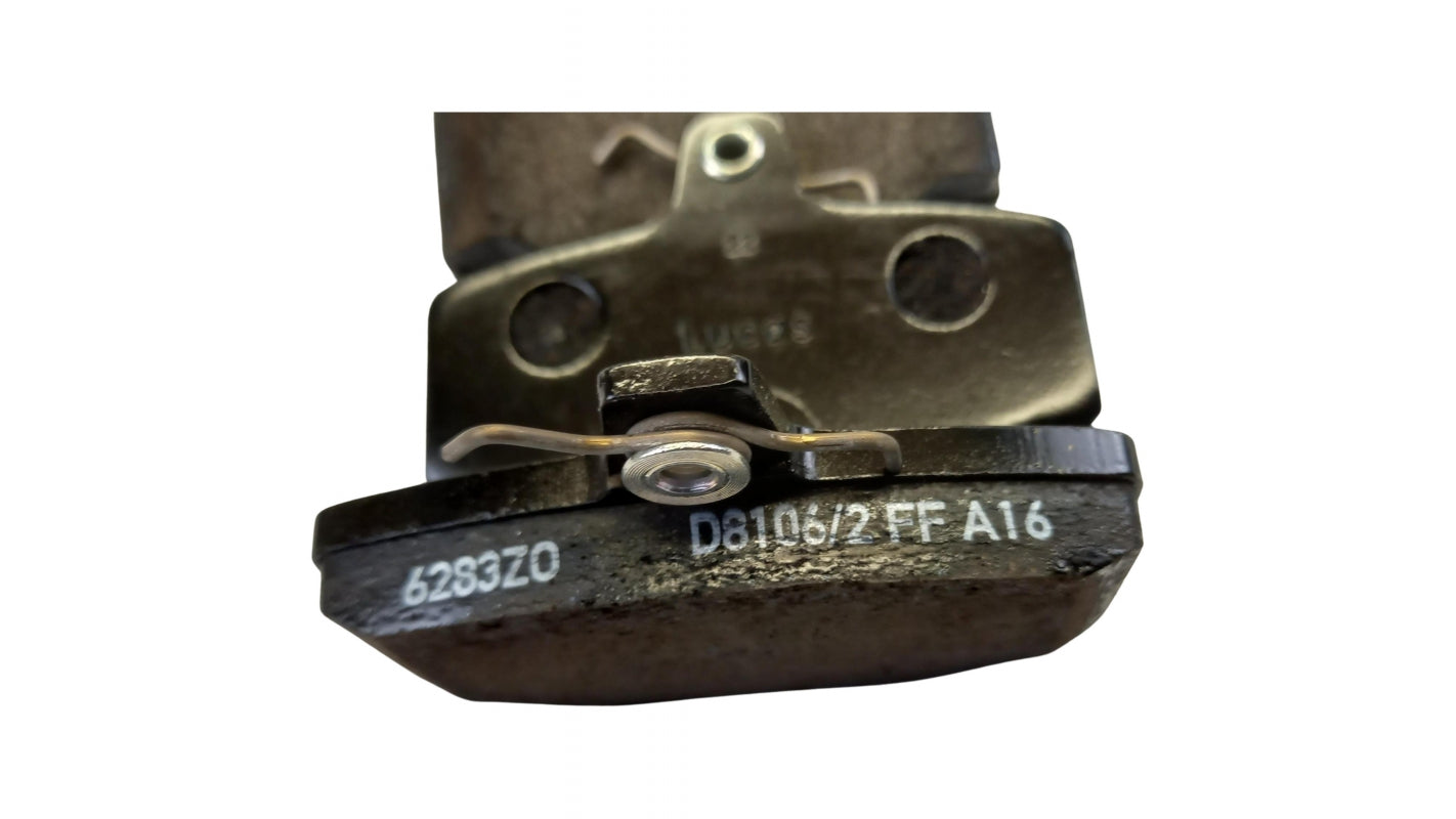 Original NISSAN Almera Bremsbelagsatz Scheibenbremse hinten D4060BM40A