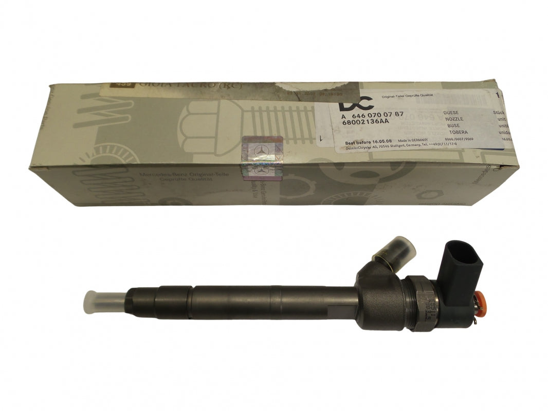 Original MERCEDES-BENZ W203 C209 Injektor Einspritzdüse A6460700787