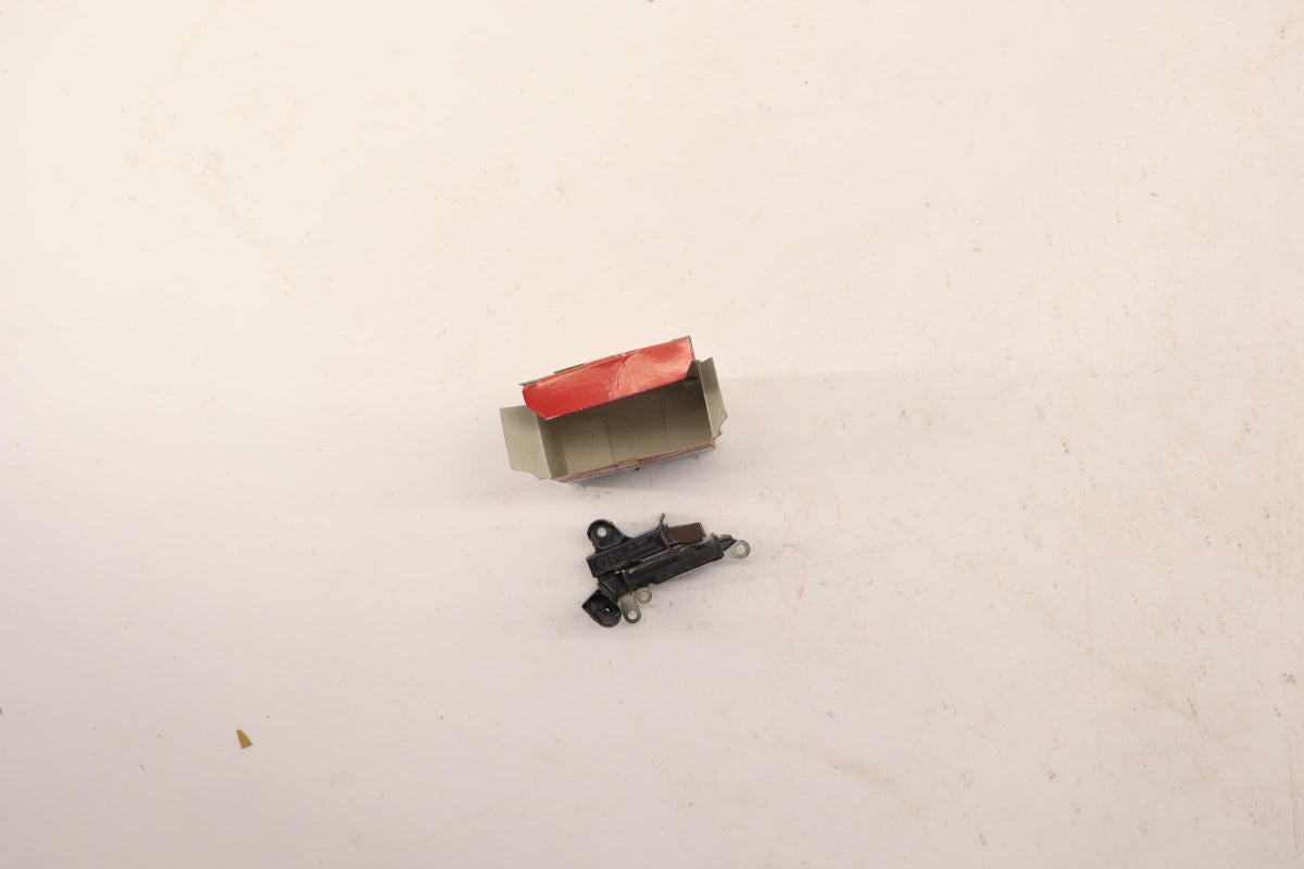 Original OE HYUNDAI/KIA Generatorregler 373702F300