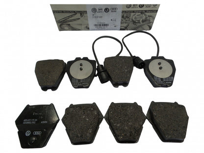 Original AUDI A8 Bremsbeläge Scheibenbremse Bremsklötze vorne 4D0698151R