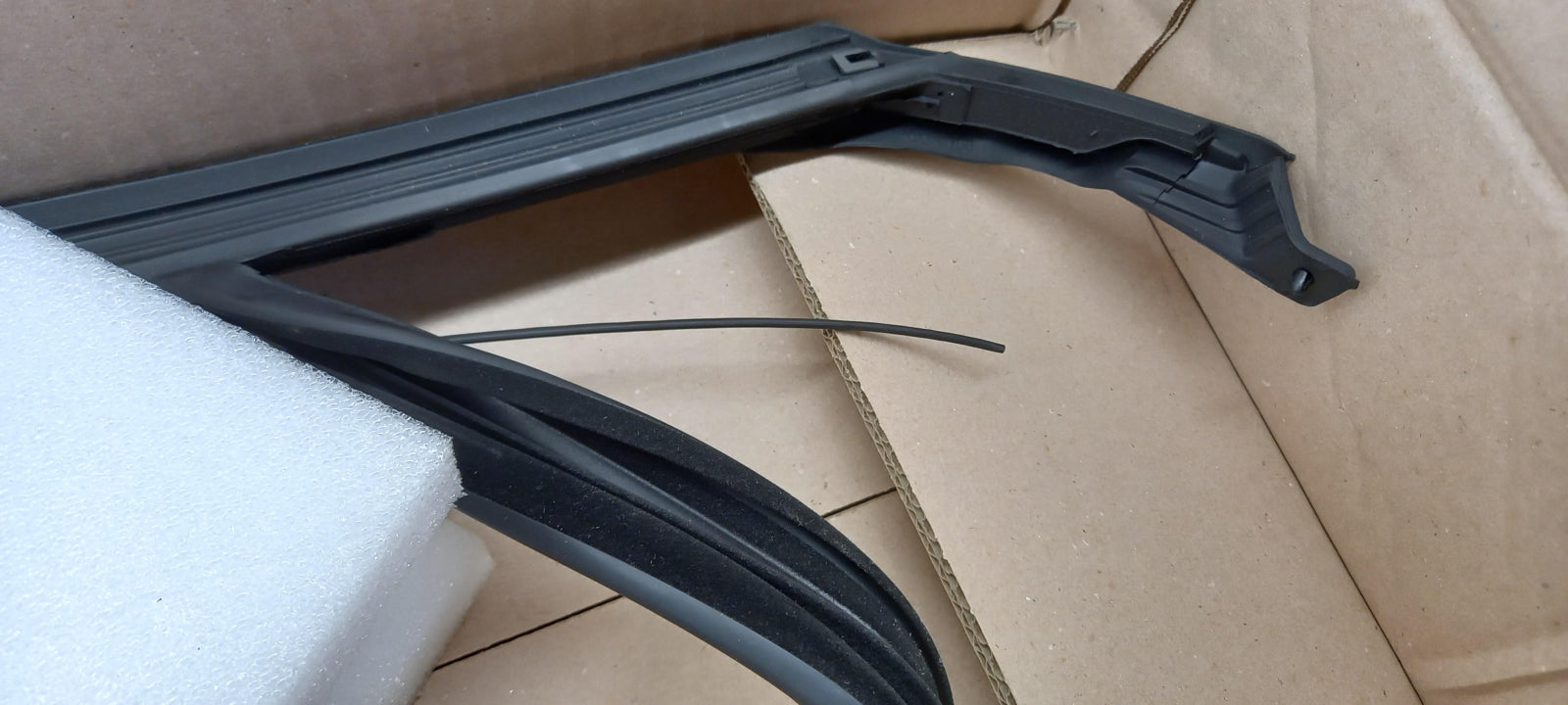 Original OE HYUNDAI/KIA Fensterführungsschiene 82540C5000