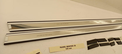 Original OE MITSUBISHI Türzierleisten Satz MZ312428