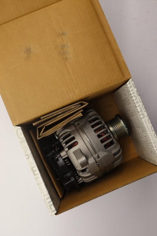 Original OE RENAULT Lichtmaschine 231000012R