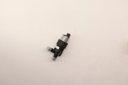 Original OE RENAULT Zusätzliche Wasserpumpe 8200114782