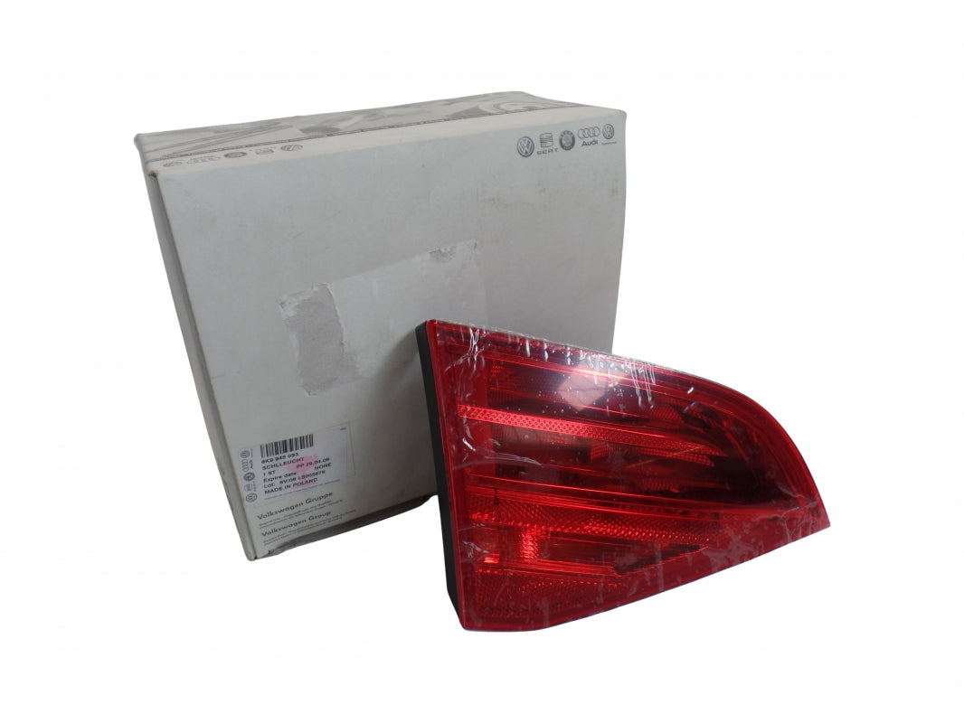 Original OE Volkswagen Heckleuchte 8K9945093