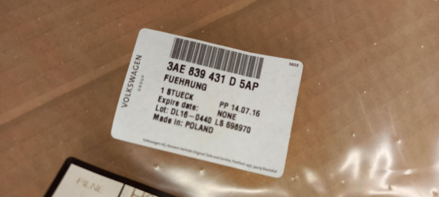 Original OE Volkswagen Fensterführungsschiene 3AE839431D5AP