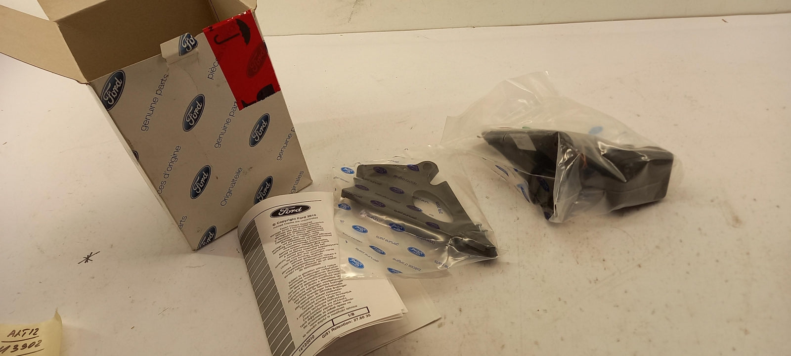 Original OE FORD Navigatorhalter 1730661