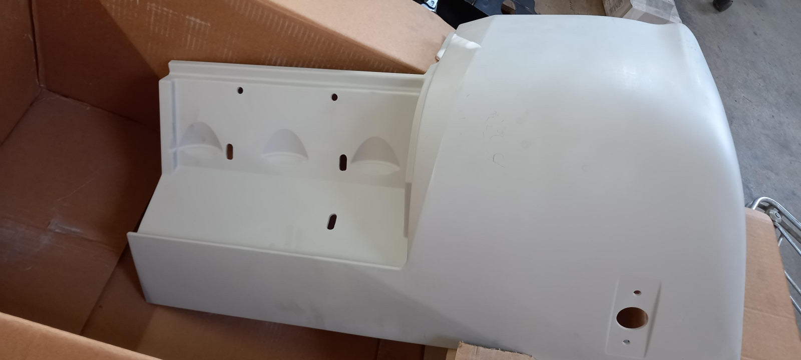 Original OE MAN TRUCK Stoßfängerabdeckung 36732035009