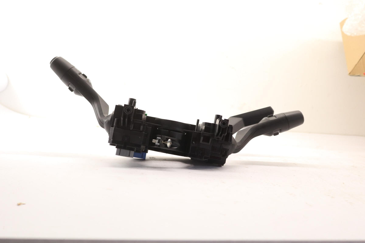 Original OE RENAULT Lenkstockschalter 255679636R