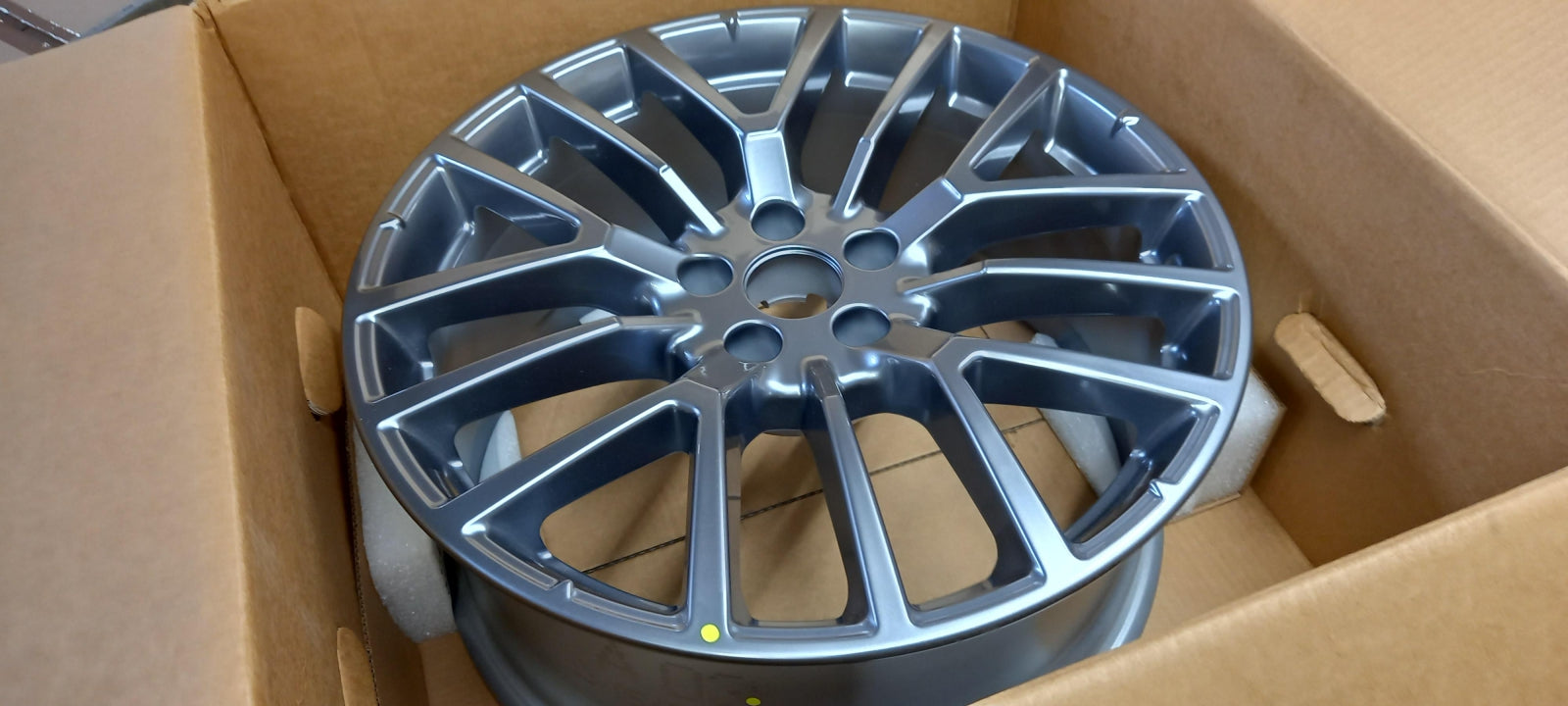 Original OE MASERATI Felge 980182004