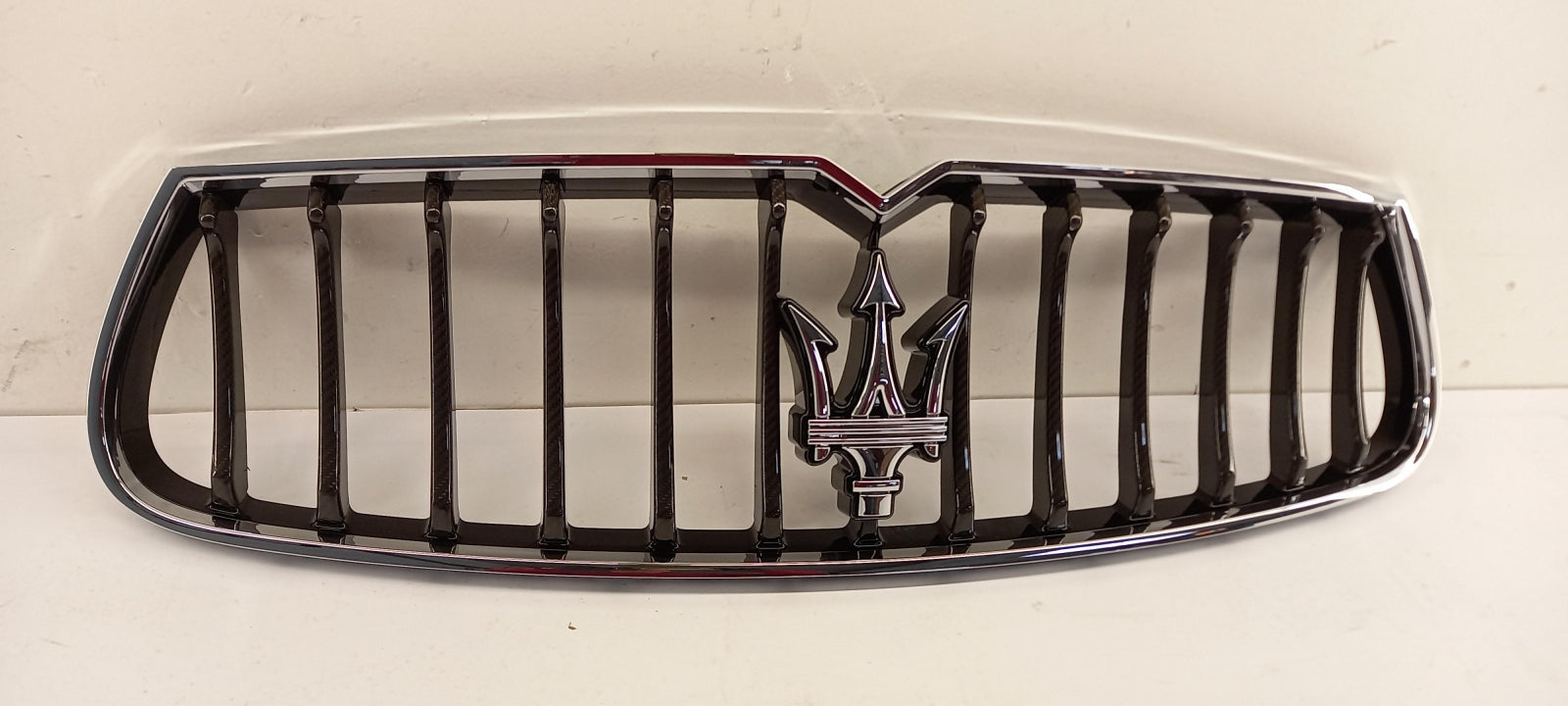 Original OE MASERATI Kühlergitter 940000872