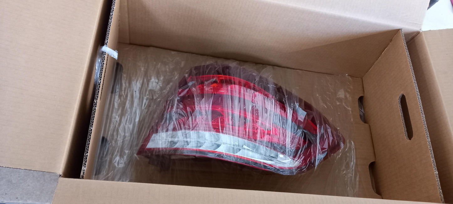 Original OE MERCEDES-BENZ Heckleuchte A212906180364