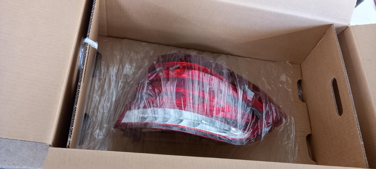Original OE MERCEDES-BENZ Heckleuchte A212906180364
