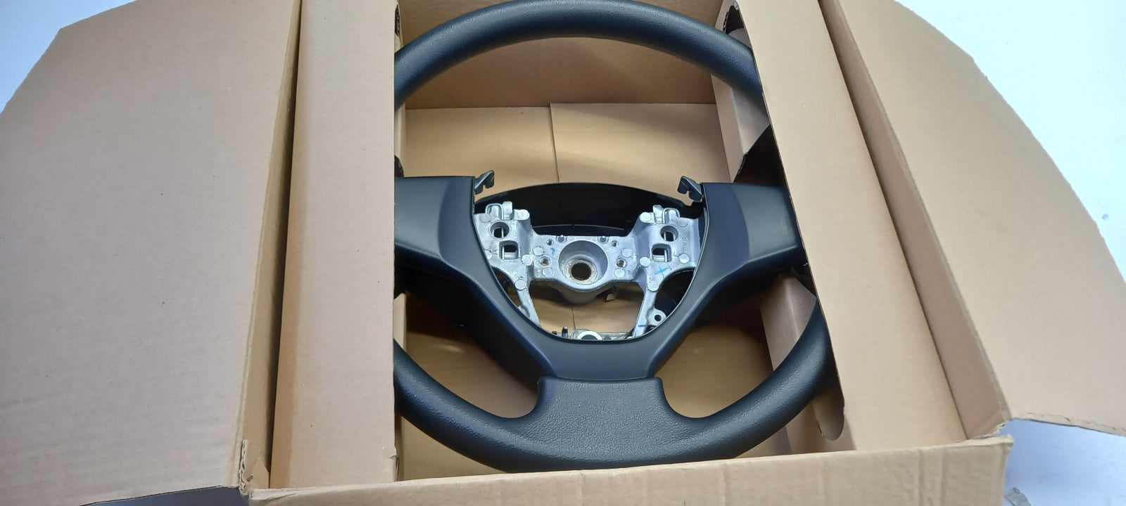 Original SUZUKI SX4 JY Lenkrad 990E061M91000