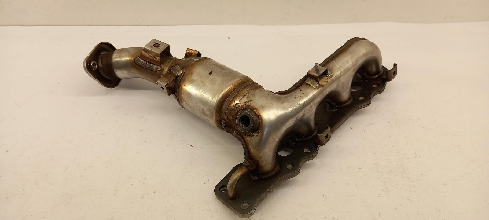 Original OE SUZUKI Abgaskrümmer 1411076J00H02