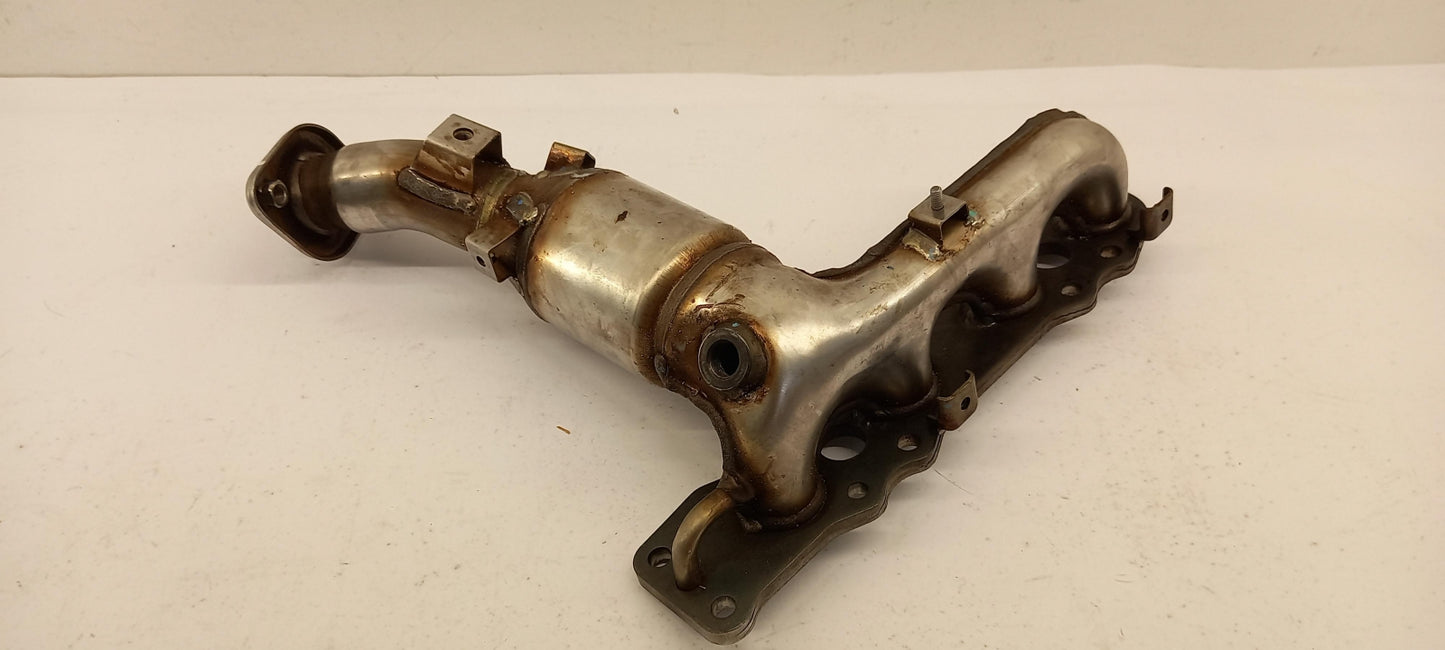 Original OE SUZUKI Abgaskrümmer 1411076J00H02