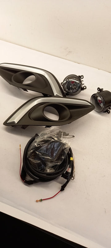 Original OE SUZUKI Nebelscheinwerfer Satz 990E060P51000