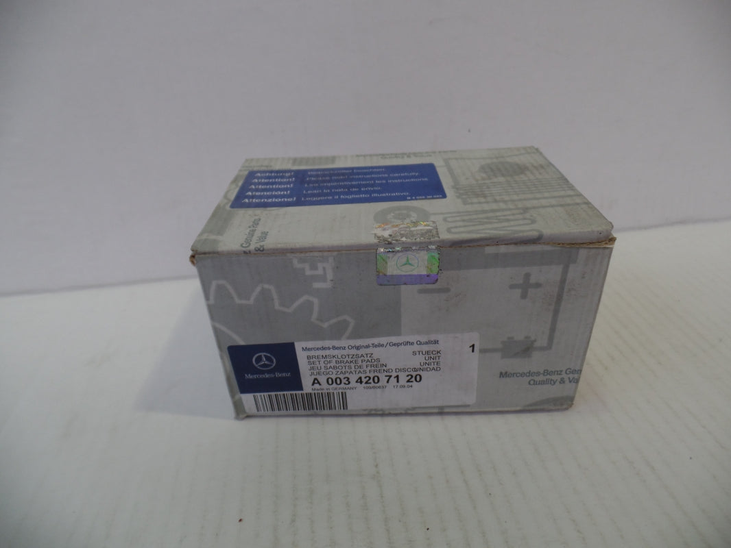 Original MERCEDES-BENZ W230 W221 W220 W211 Bremsbeläge + sensor vorn A0034207120