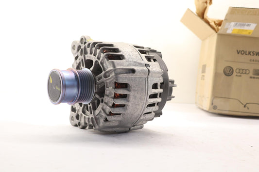 Original OE Volkswagen Lichtmaschine 05E903026CX