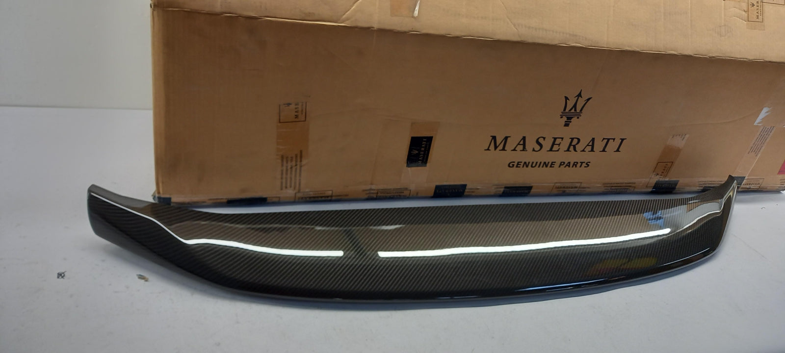 Original OE MASERATI Stoßfängerabdeckung 670137995