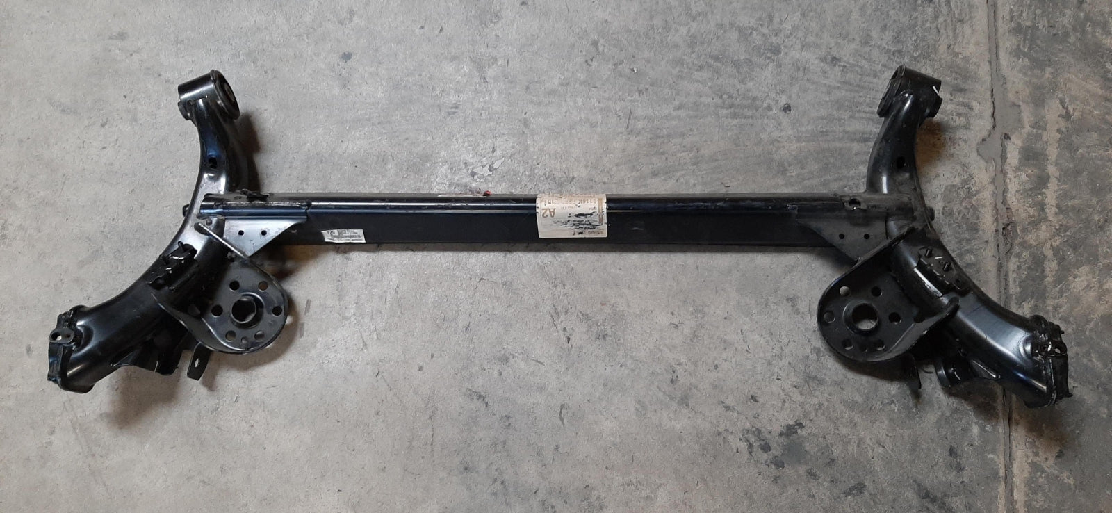 Original OE HYUNDAI/KIA Achsträger 551001Y200