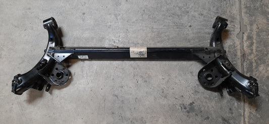 Original OE HYUNDAI/KIA Achsträger 551001Y200