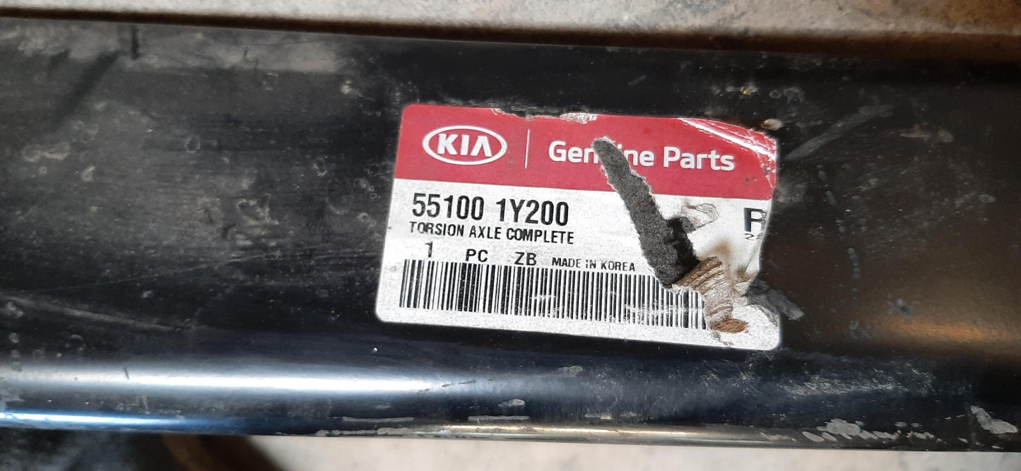 Original OE HYUNDAI/KIA Achsträger 551001Y200