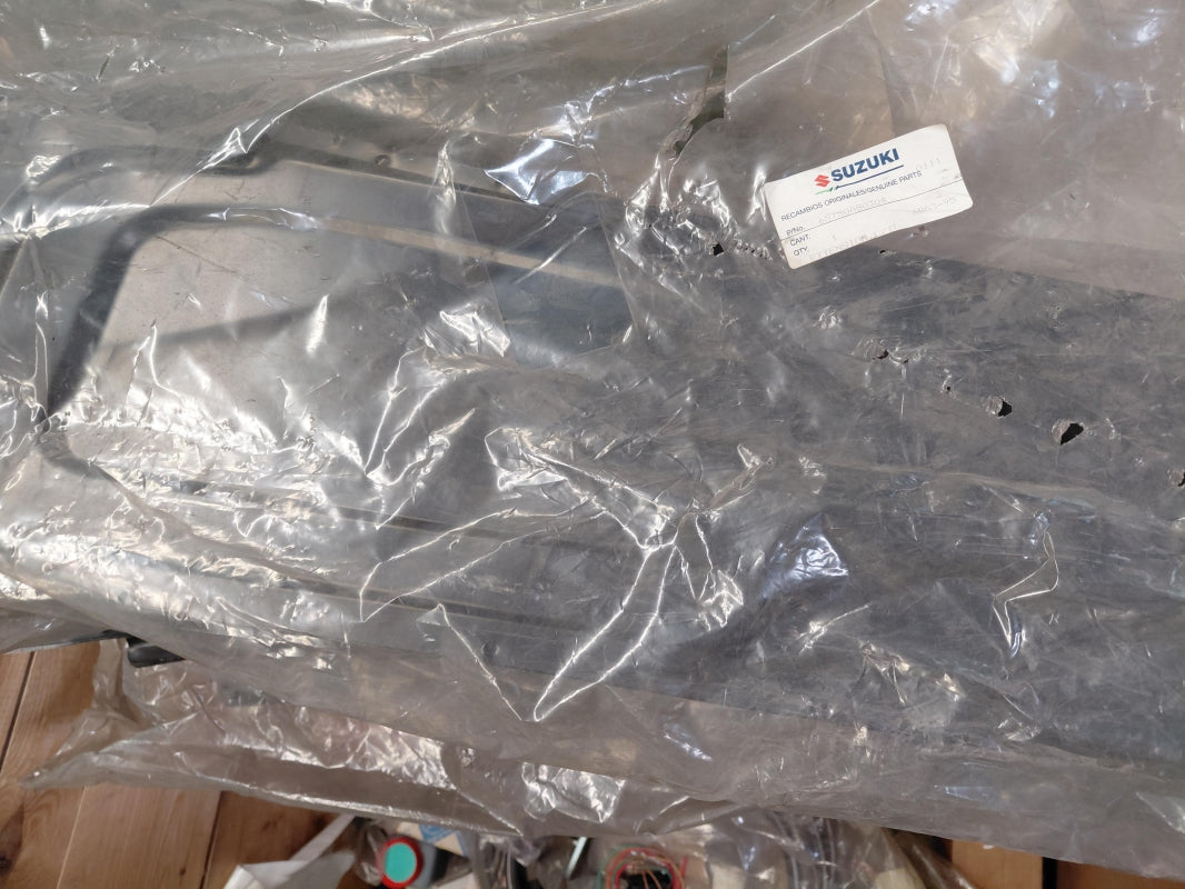 Original OE SUZUKI Seitenverstärkung 65710A80304