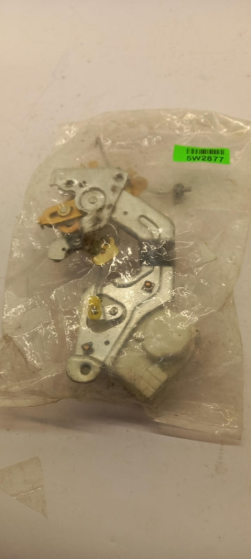 Original OE SUZUKI Stellantrieb 8317057B00000