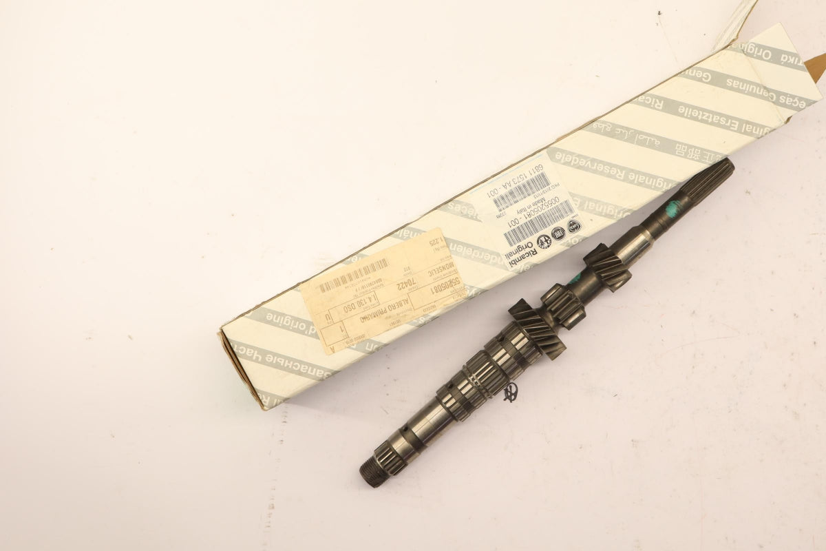 Original OE FIAT Schaltgetriebe Hauptwelle 55205081