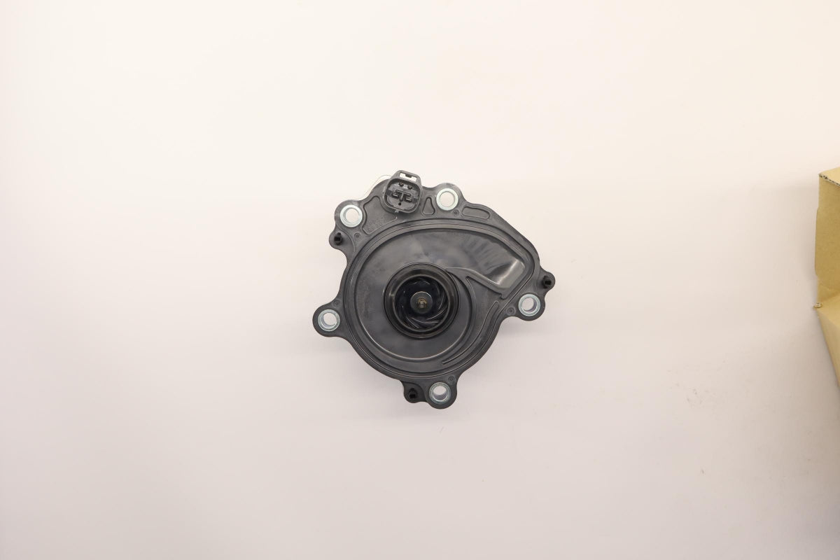 Original OE NISSAN Wasserpumpe 210104BC0A