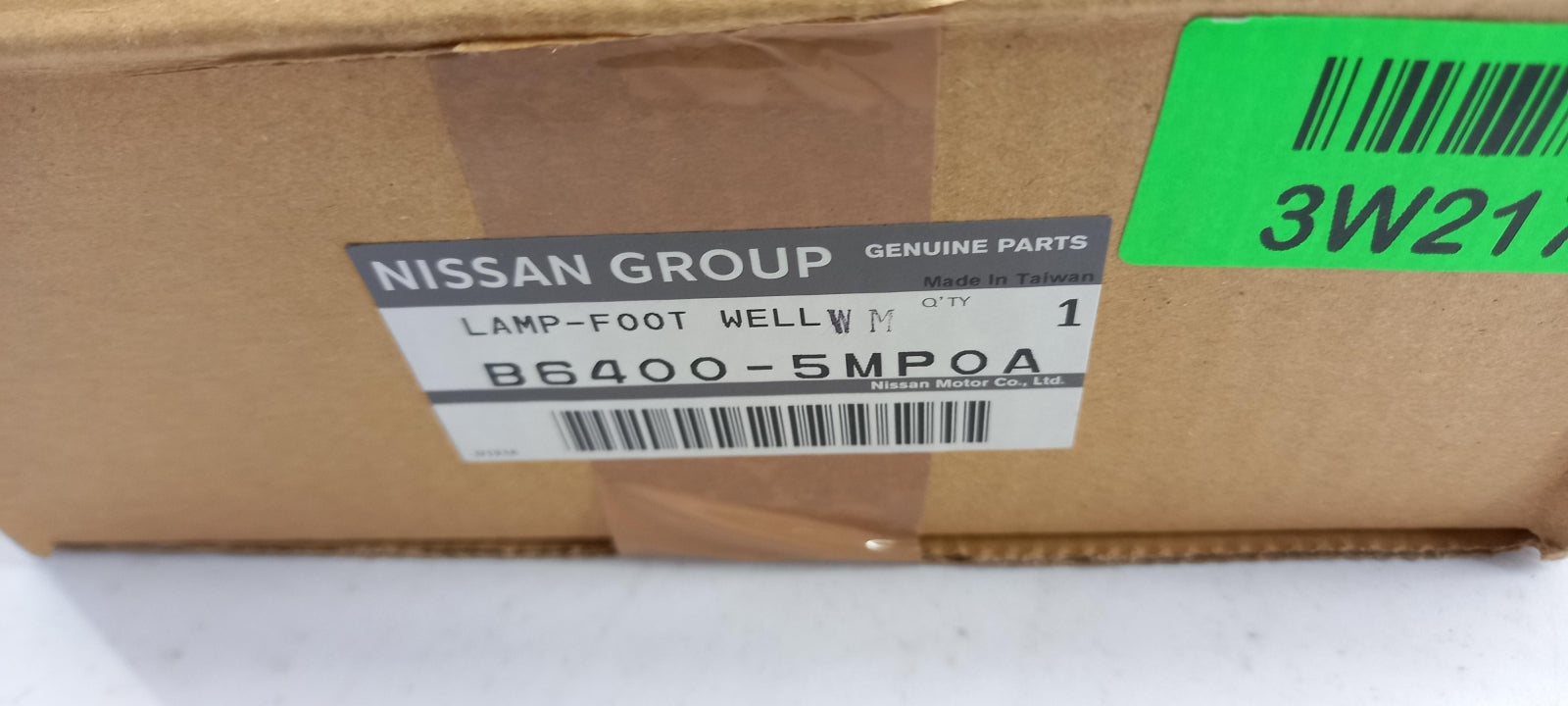 Original OE NISSAN Innenleuchte B64005MP0A