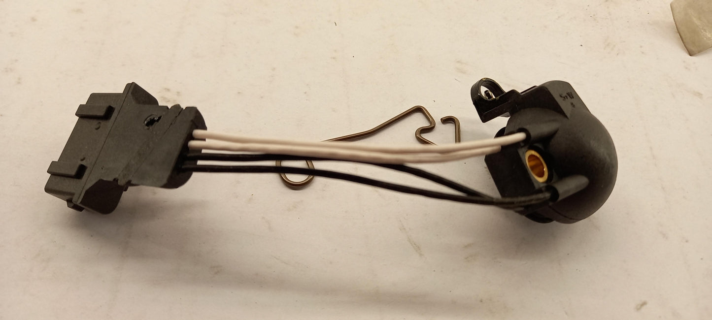 Original OE Volkswagen Halter 050133029