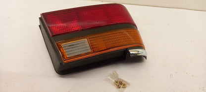 Original OE MAZDA Heckleuchte 8BGE51160