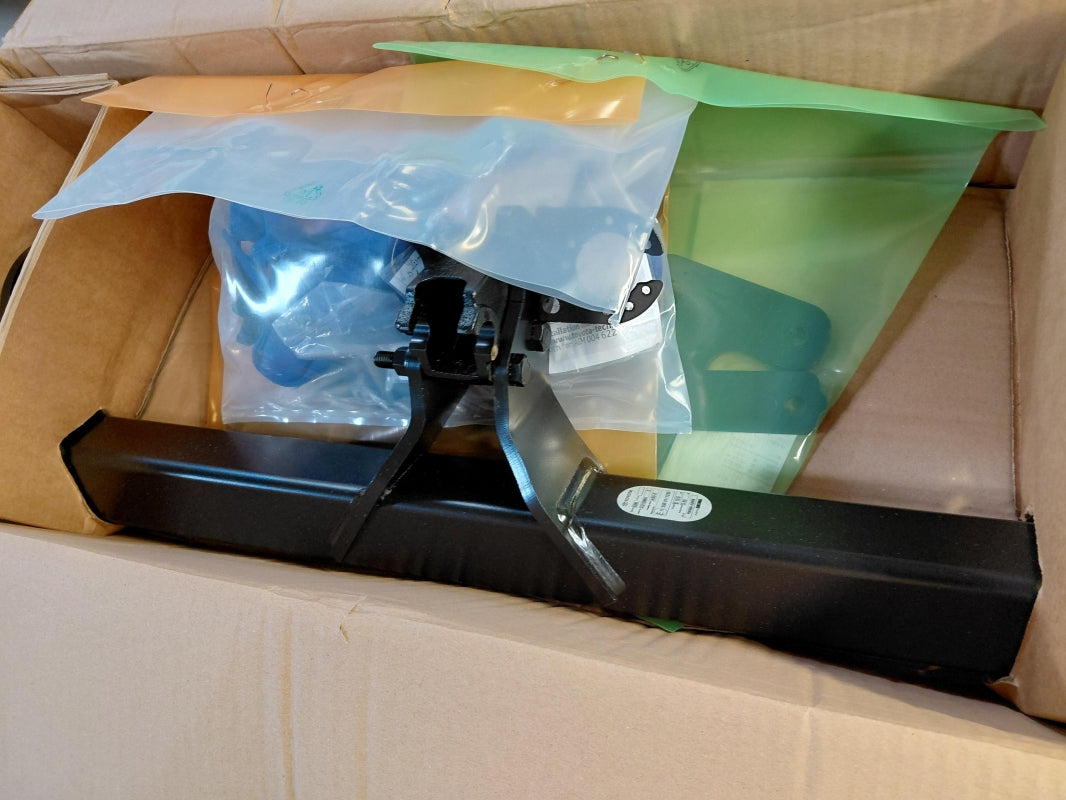Original OE TOYOTA Anhängerkupplung PW96042008