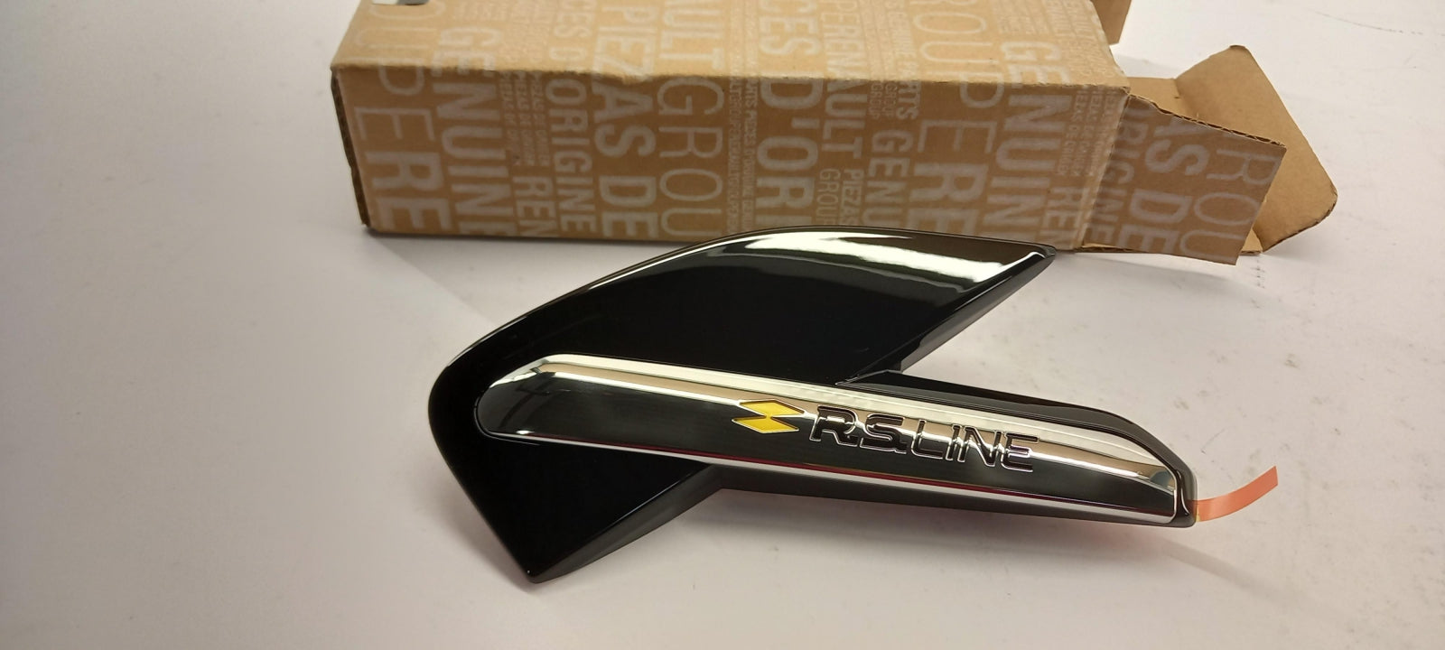 Original OE RENAULT Emblem Plakette 990436870R