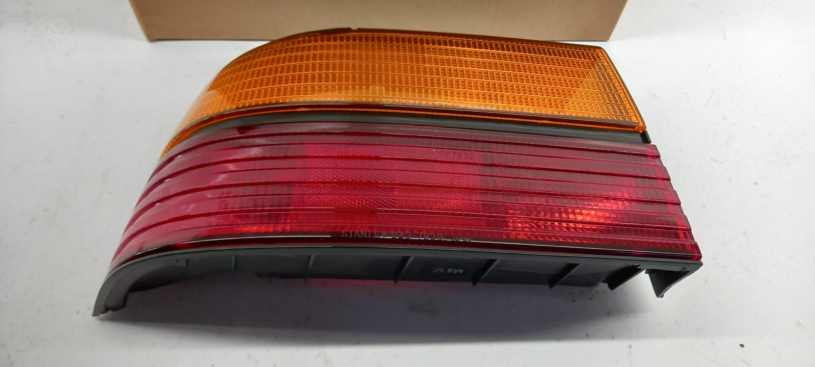 Original OE MAZDA Heckleuchte GJ8451180A