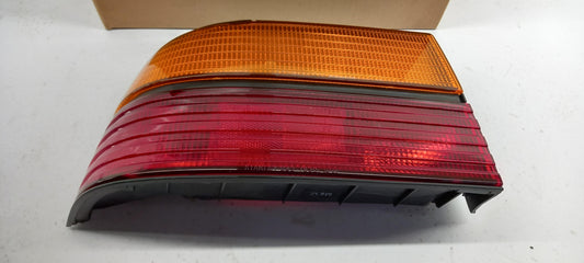 Original MAZDA 626 I Rückleuchte Heckleuchte Außen Links GJ8451180A