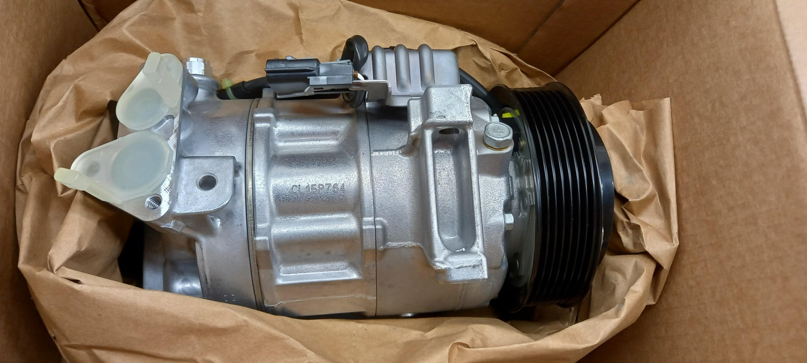 Original OE NISSAN Klimakompressor 926004EB0A