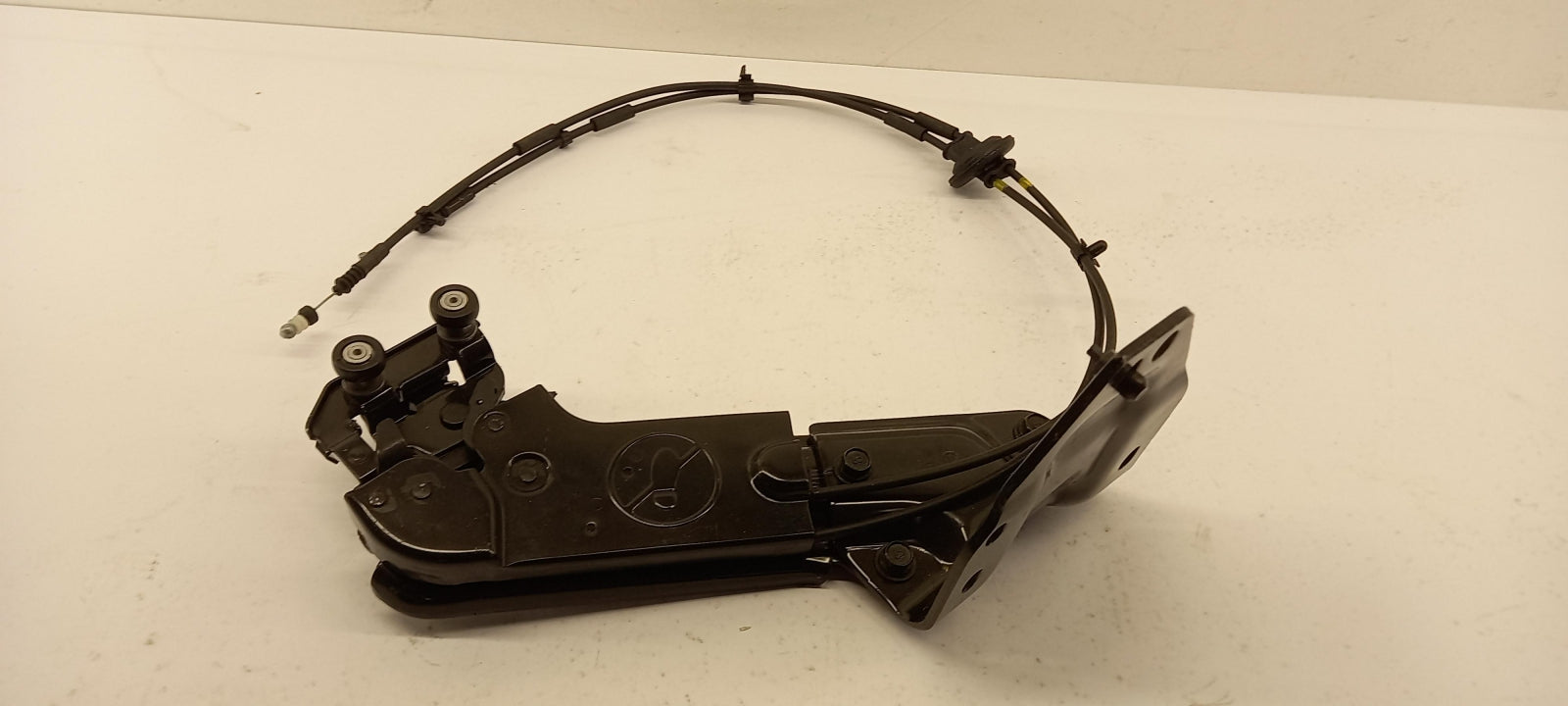 Original OE HYUNDAI/KIA Schiebetür Rollenführung 839504D002