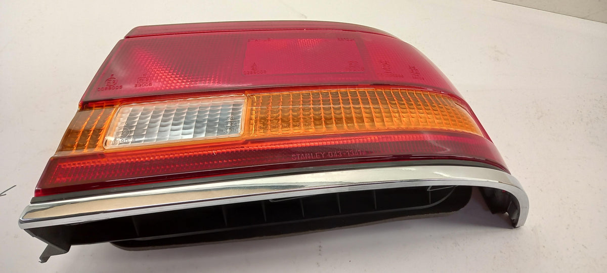 Original MAZDA 626 (GD) 89- Heckleuchte Rücklicht rechts 8DGK51150