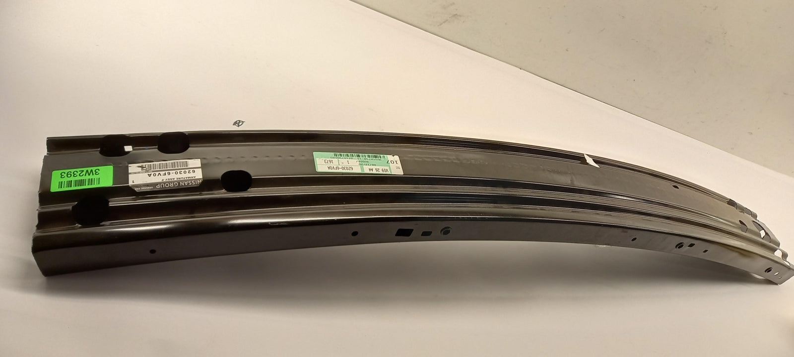 Original OE NISSAN Stoßstangen Träger 620306FV0A