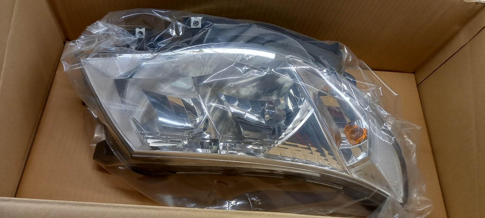 Original OE SUBARU Scheinwerfer 84001SC223