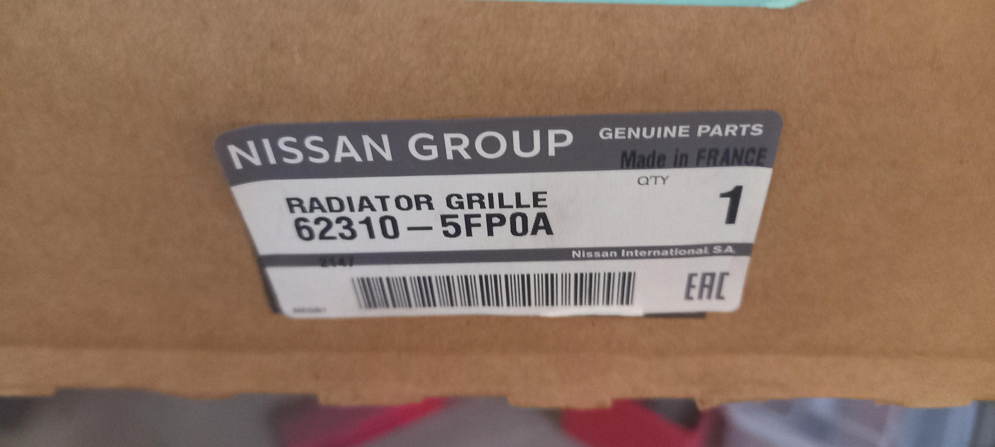 Original OE NISSAN Kühlergitter 623105FP0A