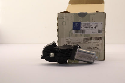 Original OE MERCEDES-BENZ Elektromotor A0068206542